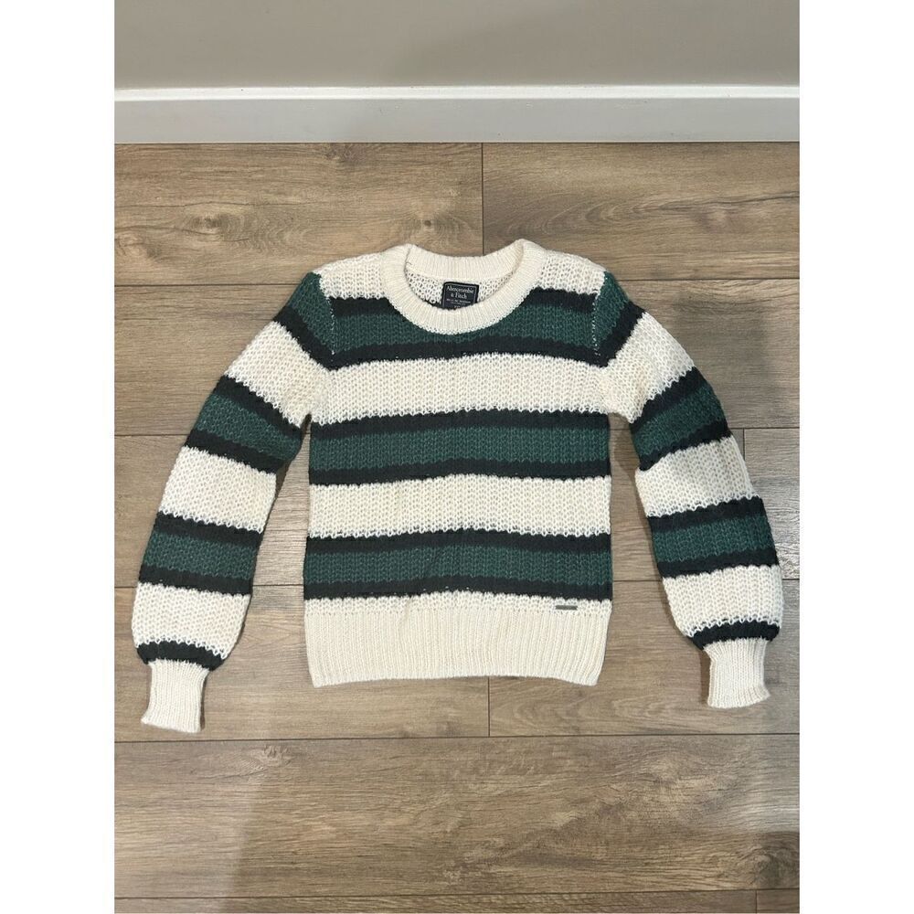 Abercrombie and finch sweater